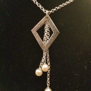 Vantel Pearls Three of Diamonds Necklace